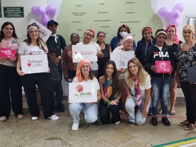 Ação “Vá de Lenço” promove solidariedade e conscientização sobre câncer na Santa Casa BH